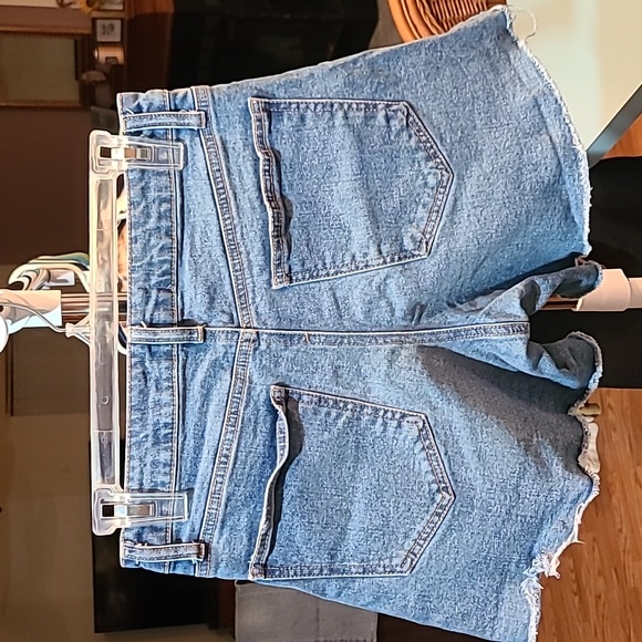 Indigo Rising Slightly Distressed Denim Shorts Size 5/27 - Picture 2 of 11